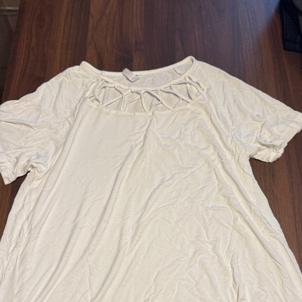 White Mark Cream Short Sleeve Top